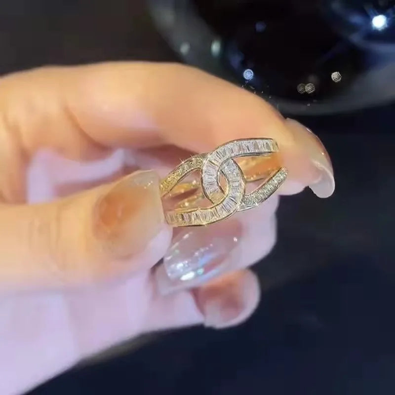 Haylee™ - Anillo de Estilo en Formas de Bucles